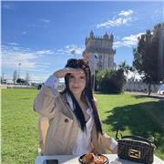 Native Italian tutor offering supportive, structured lessons for students aiming to improve fluency and confidence